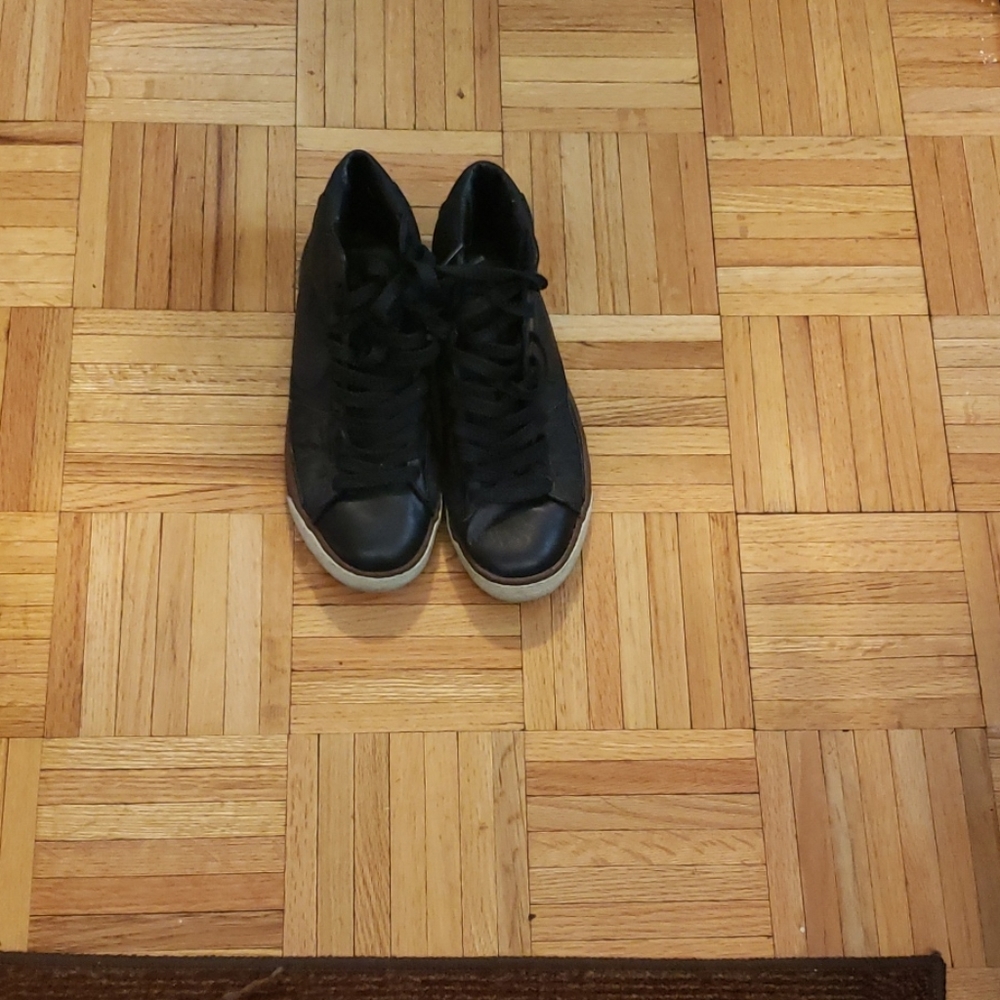 Nike high top sneakers